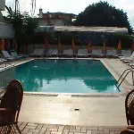 Floria 4* אלאניה
