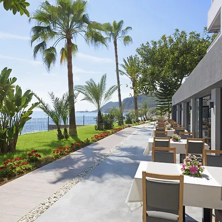 Floria Hotel 4*
