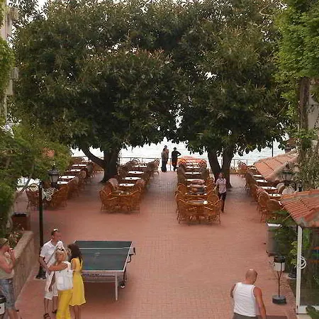 Floria Hotell 4*