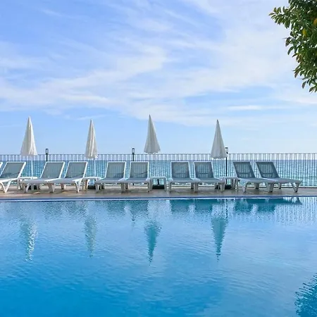Floria Hotell